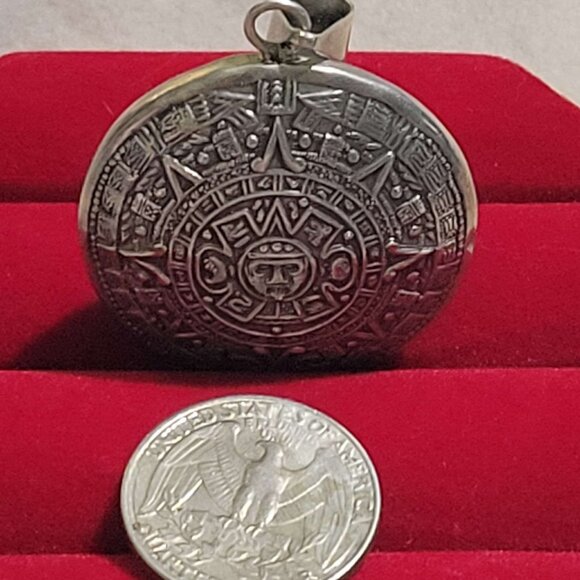 925 Sterling Silver Vintage Mexico Mayan Calendar Round Oxidized Pendant - Picture 1 of 2